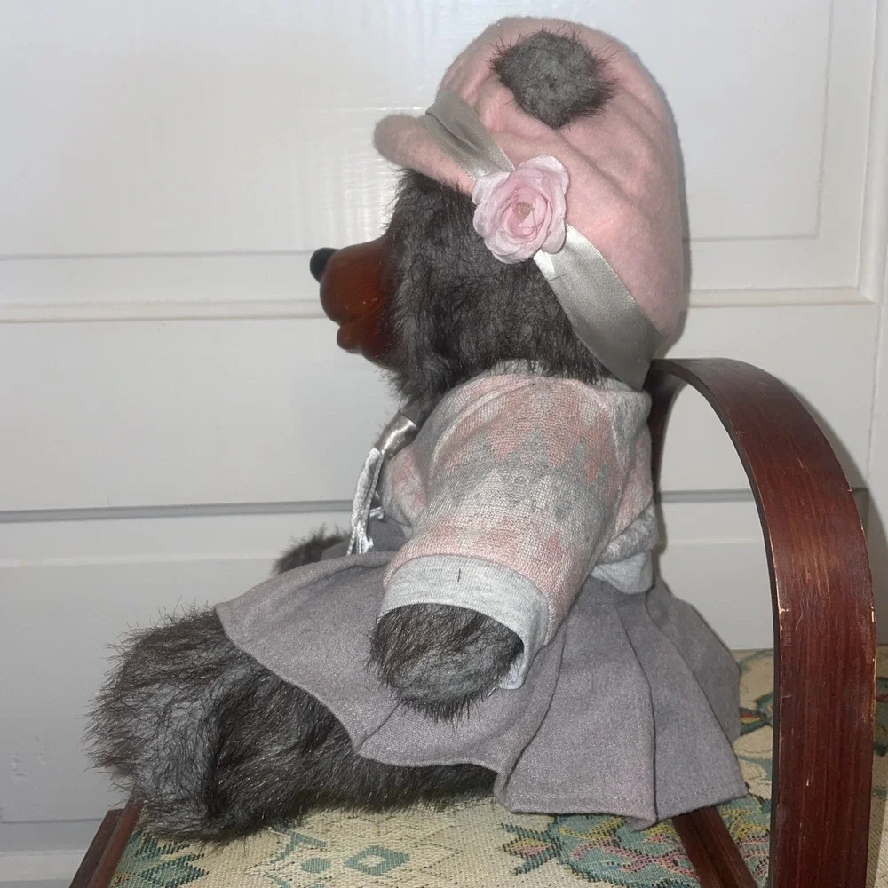 Raikes 1986 Daisy Bear Signed Foot Pink Hat Satin Tie Jointed At Hip Wood Wooden